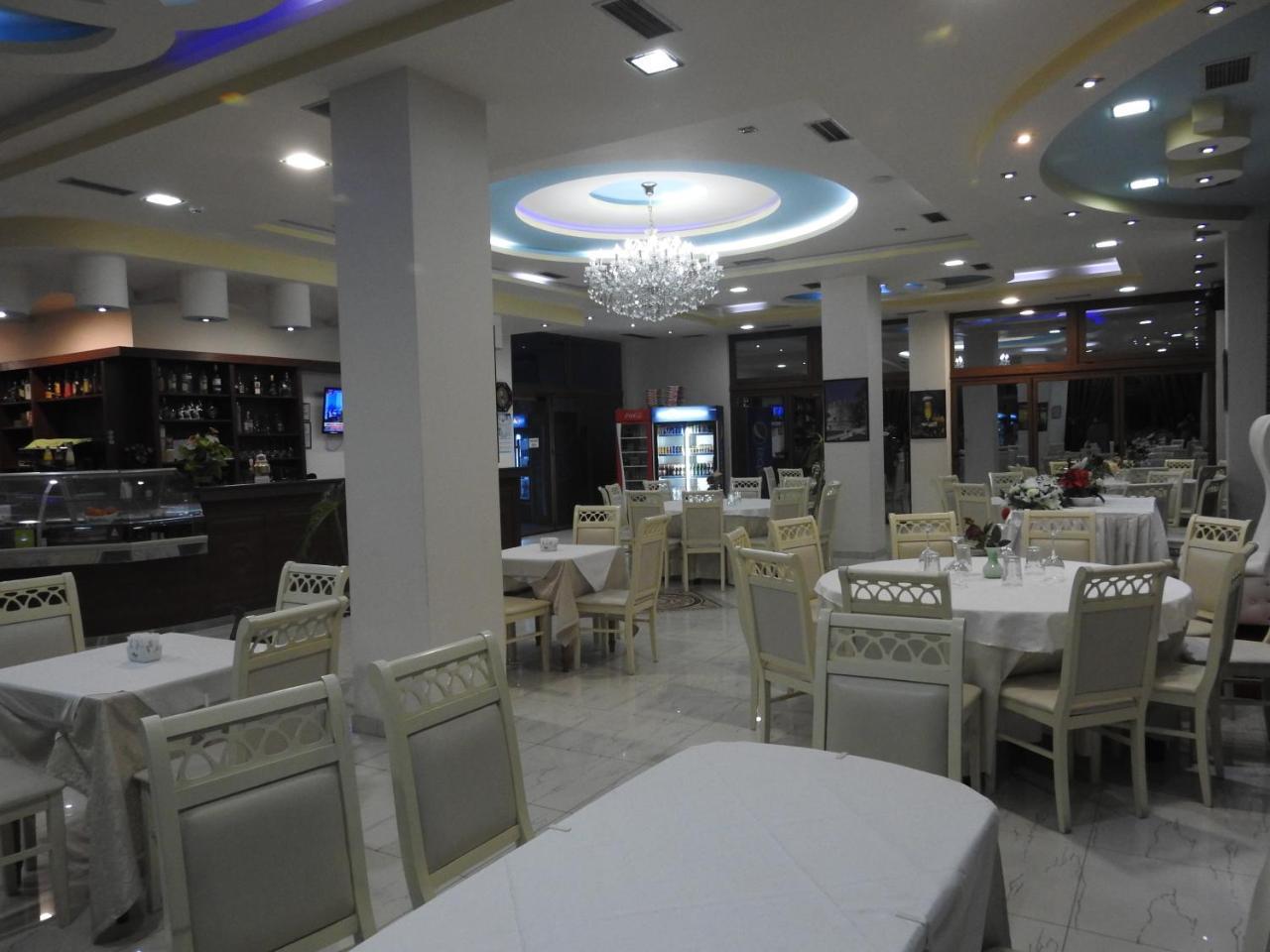 Hotel 3 Vellezerit Durrës Extérieur photo